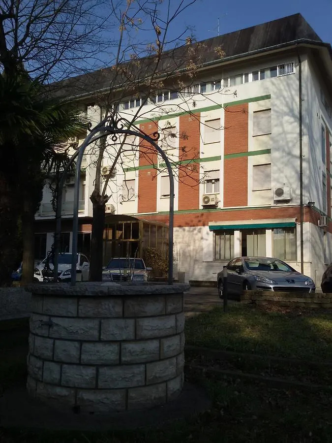 Hotel Morelli Russi