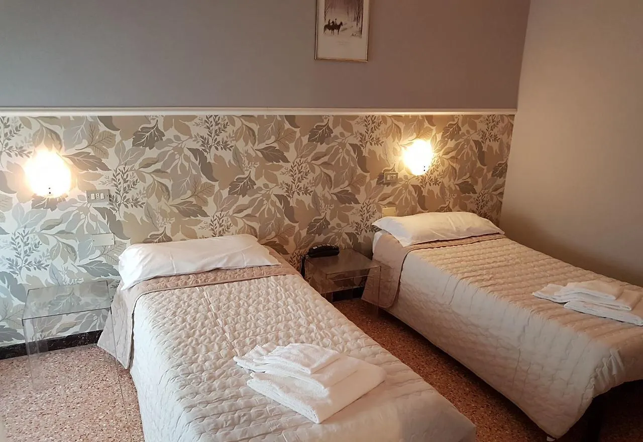 Hotel Morelli Russi