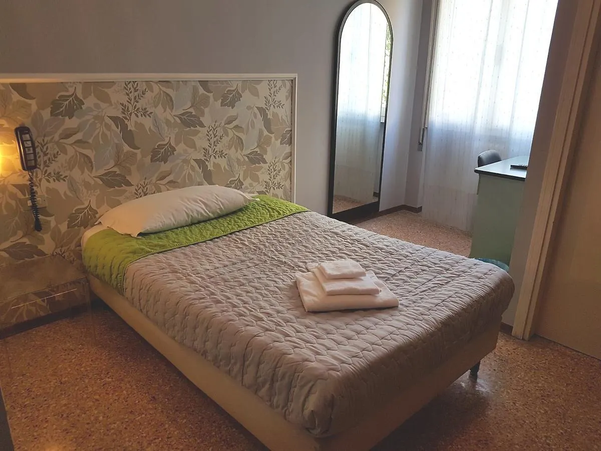 Hotel Morelli Russi