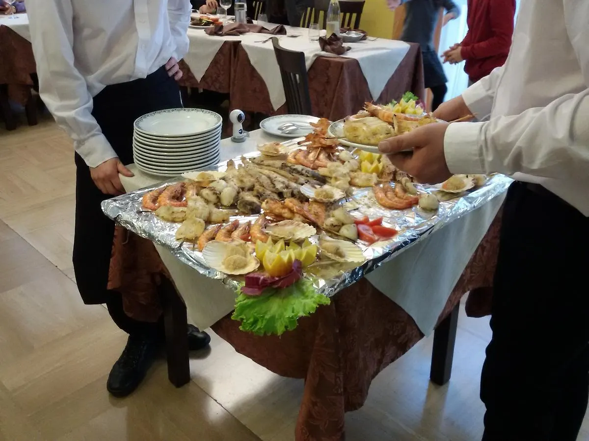 Hotel Morelli Russi
